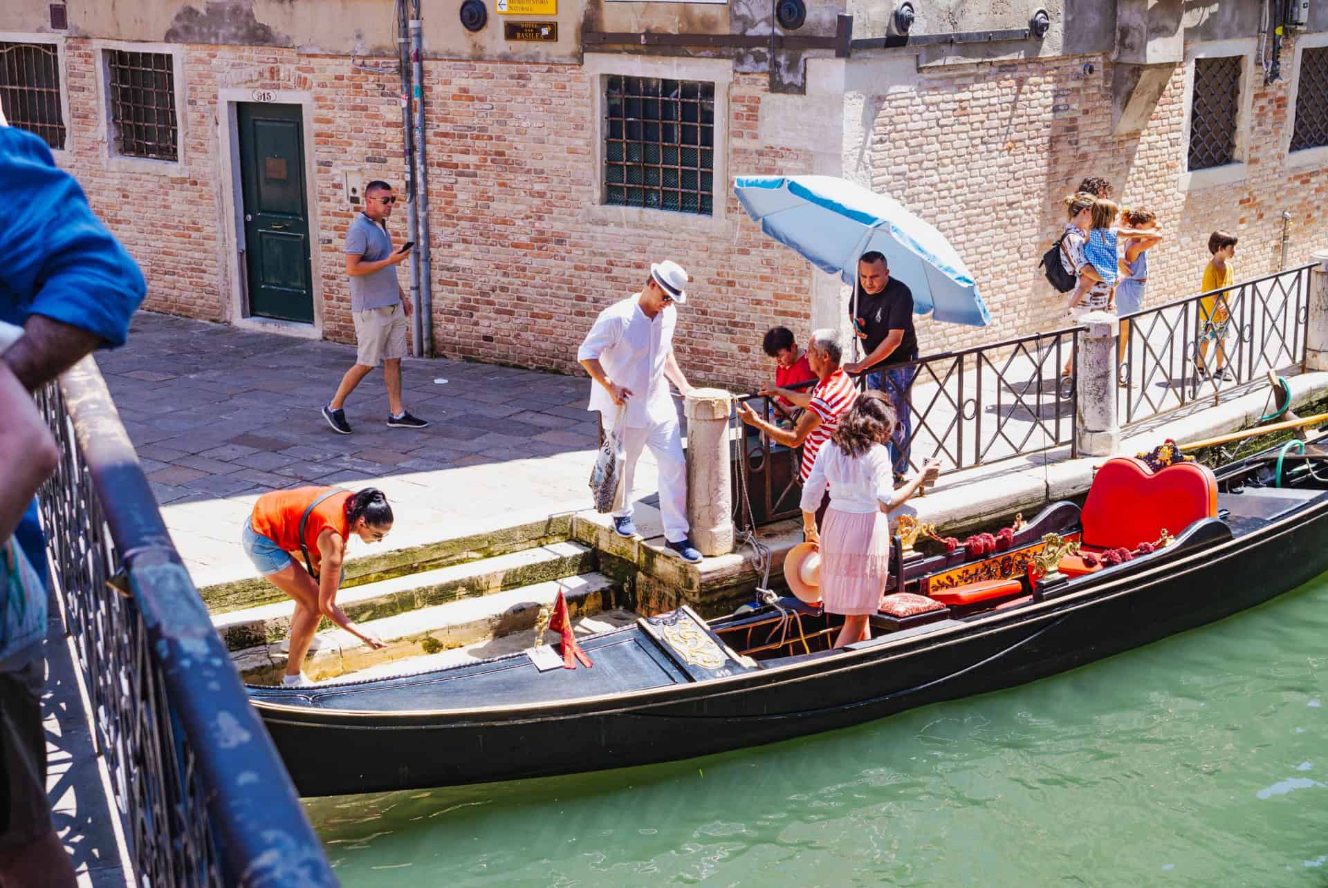 balade en gondole saint valentin venise balade en gondole saint valentin venise