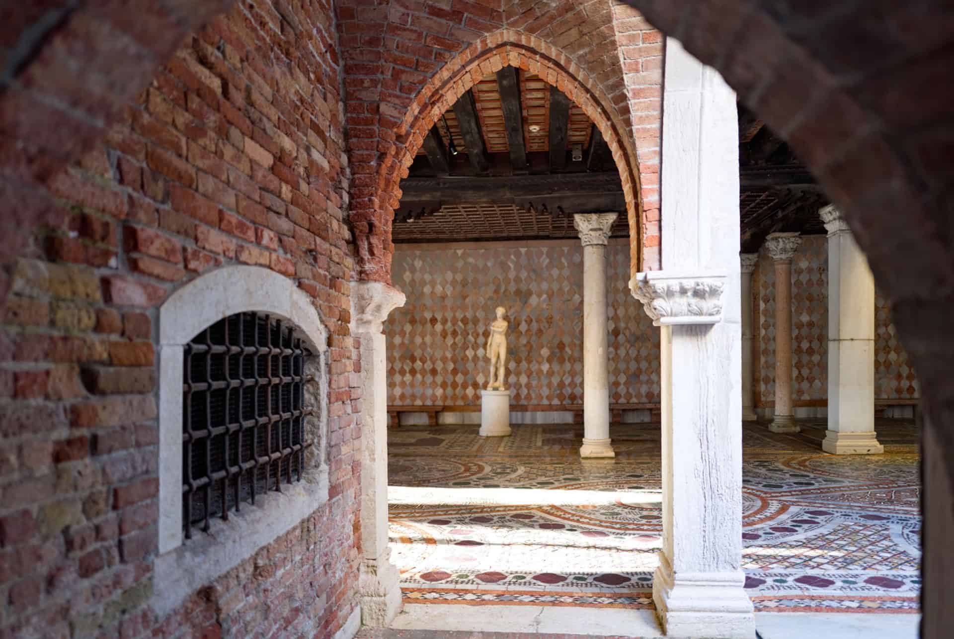 cour interieure ca oro